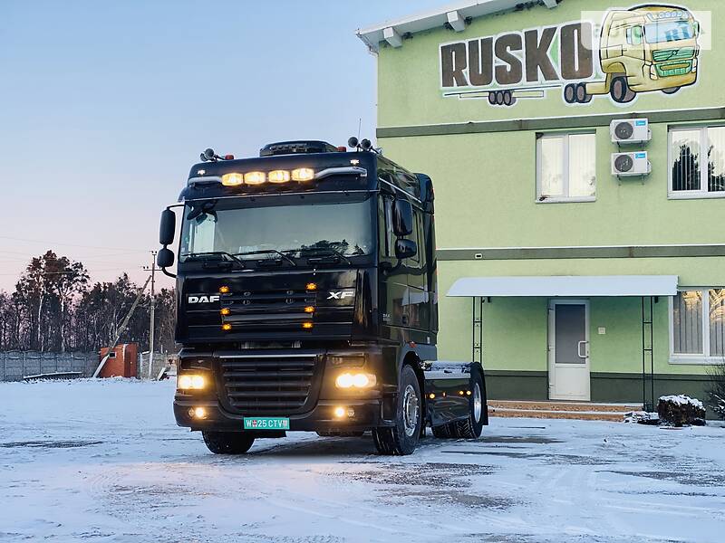 Тягач DAF XF 105 2011 в 
