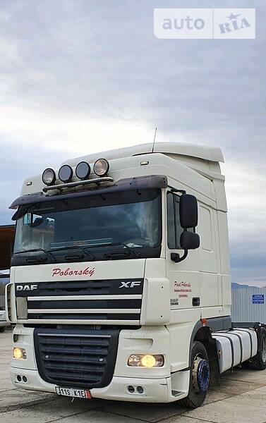 Тягач DAF XF 105 2011 в Тячеве