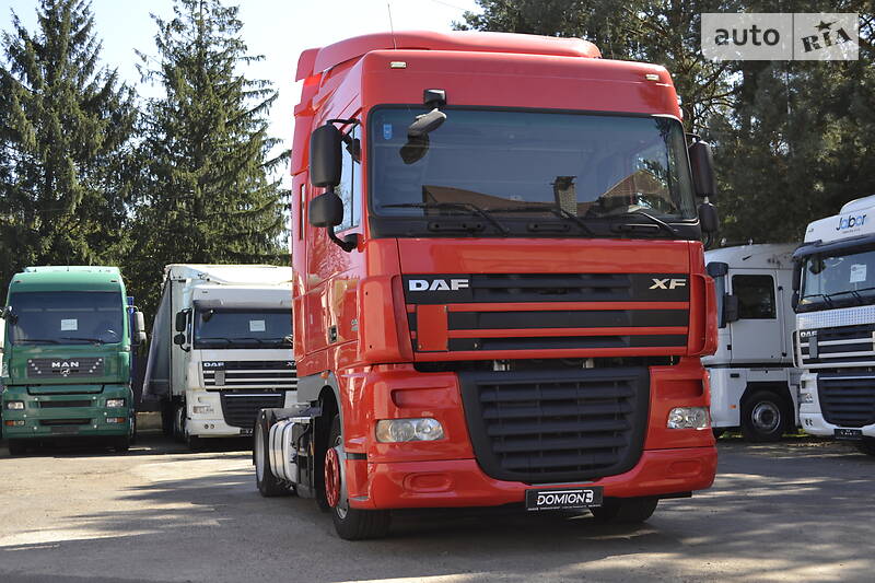 Тягач DAF XF 105 2010 в Хусте