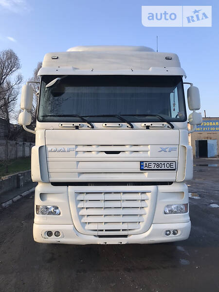 Тягач DAF XF 105 2012 в Днепре