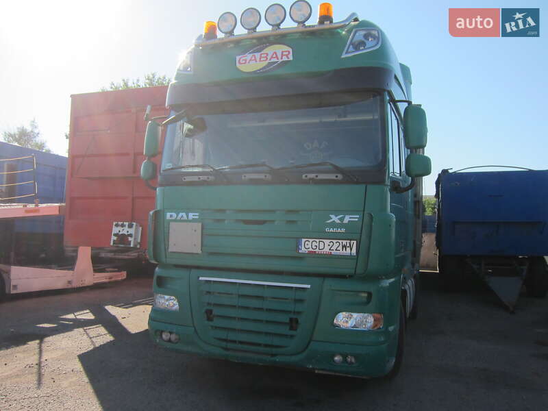 Тягач DAF XF 105 2009 в Виннице