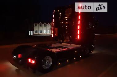 Тягач DAF XF 105 2013 в 
