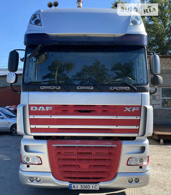 Тягач DAF XF 105 2009 в Обухові