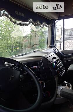 Тягач DAF XF 105 2012 в 