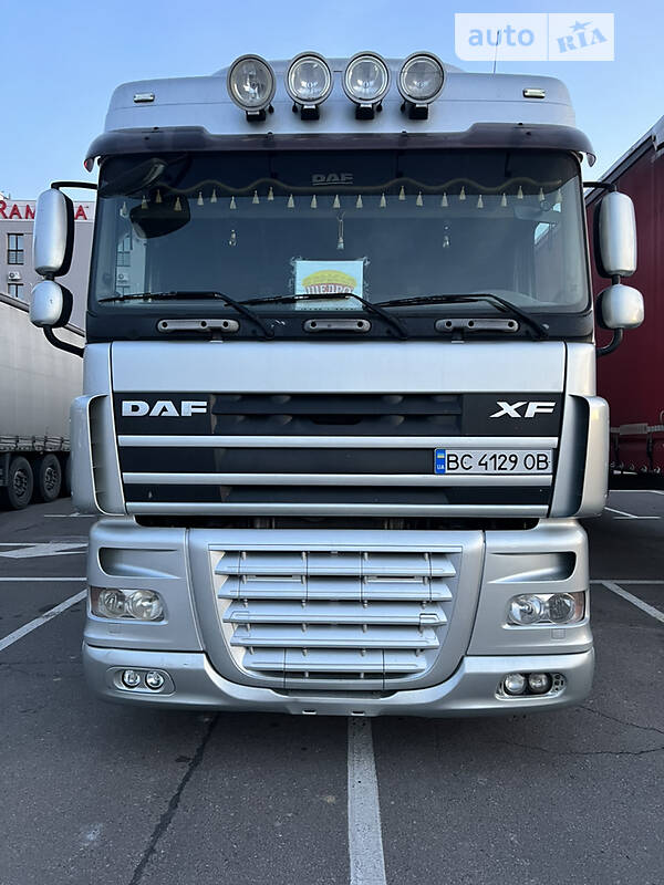 Тягач DAF XF 105 2008 в Львове