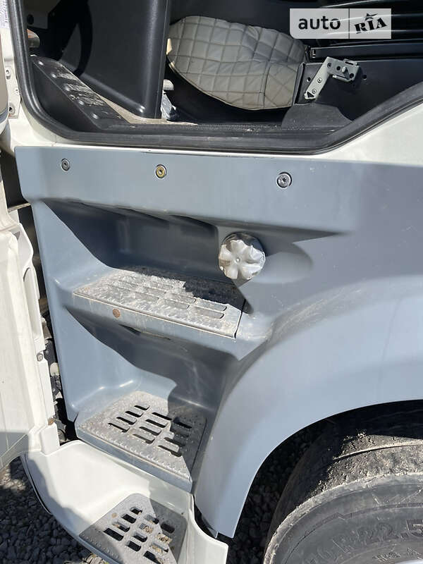 Тягач DAF XF 105 2012 в Хусте