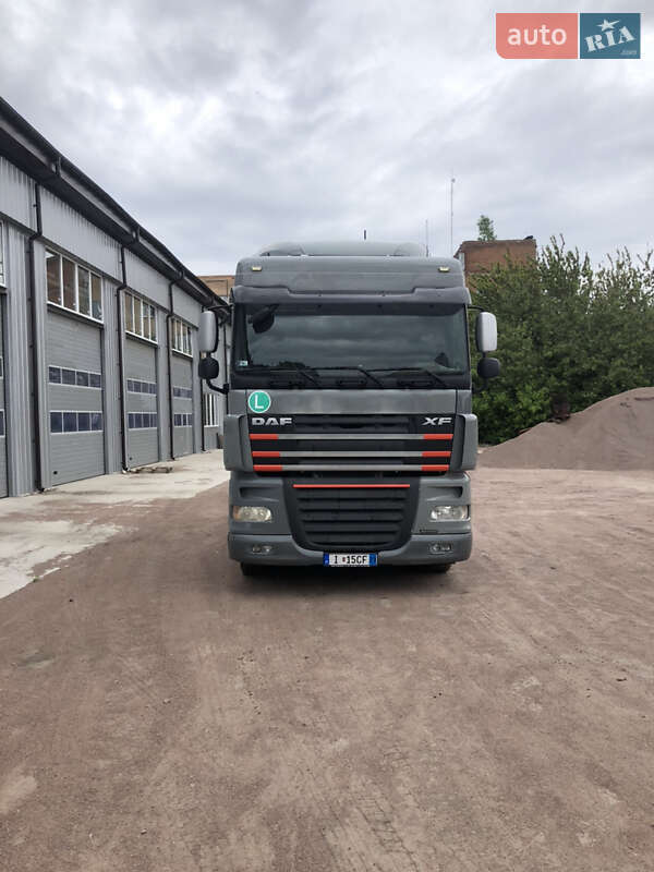 Тягач DAF XF 105 2013 в Чернигове