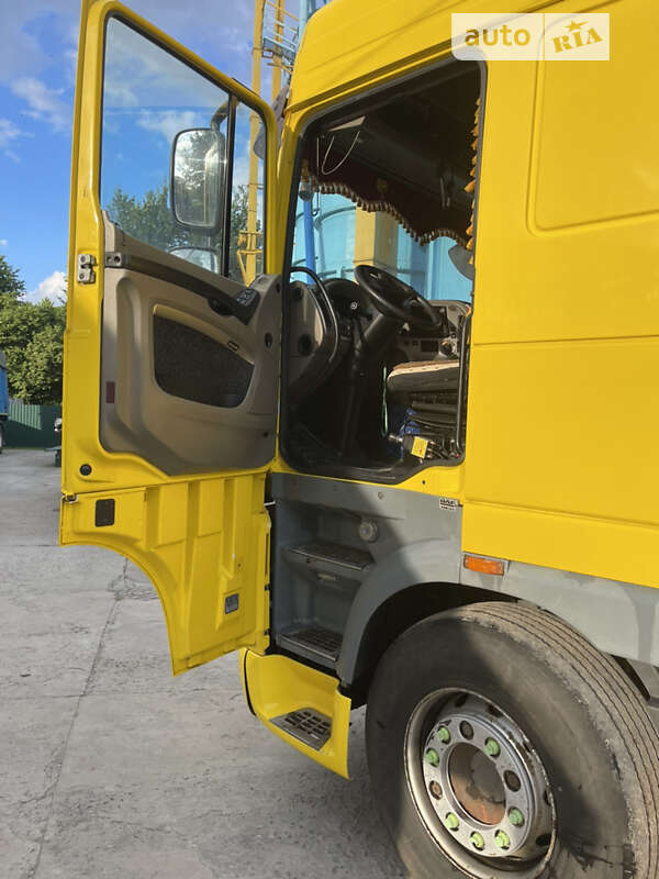 Тягач DAF XF 105 2009 в Лановцах