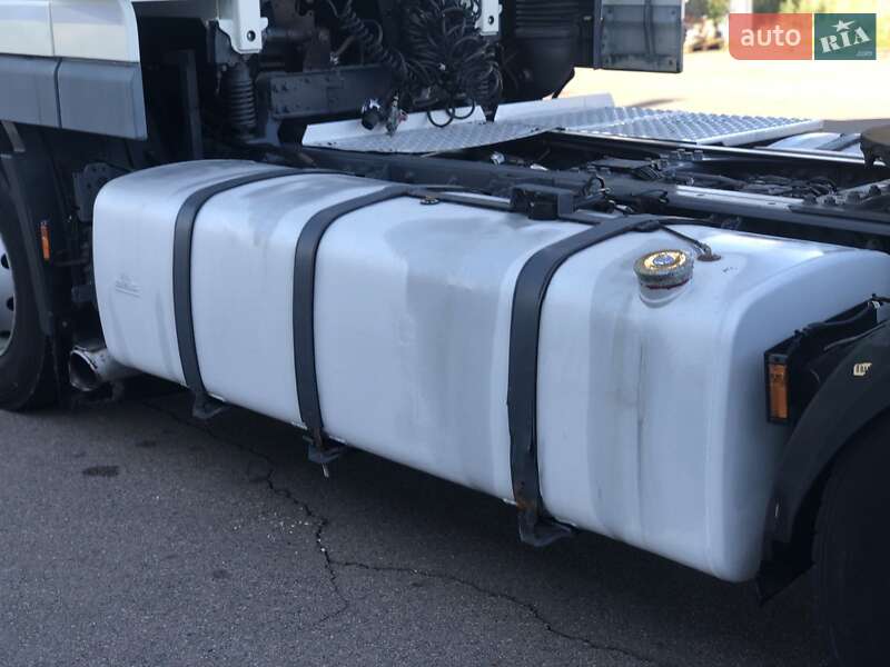 Тягач DAF XF 105 2010 в Хусті