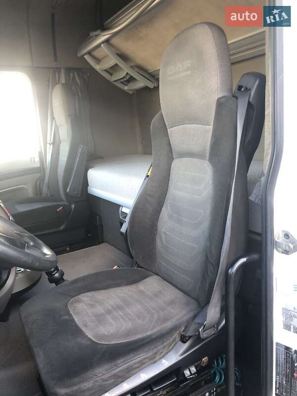 Тягач DAF XF 105 2010 в Хусті