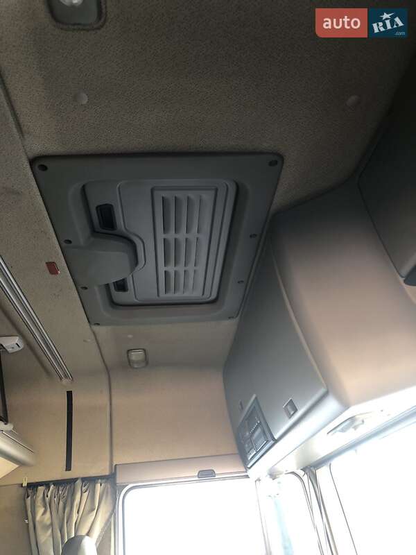 Тягач DAF XF 105 2010 в Хусті