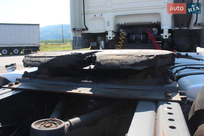 Тягач DAF XF 105 2011 в Хусте