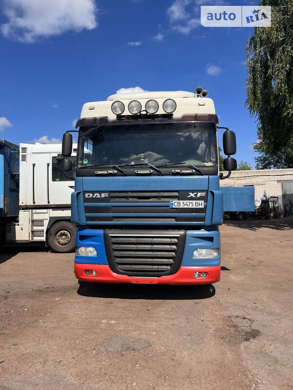 Тягач DAF XF 105 2008 в Чернигове