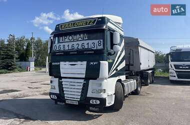 Тягач DAF XF 105 2006 в Макарове