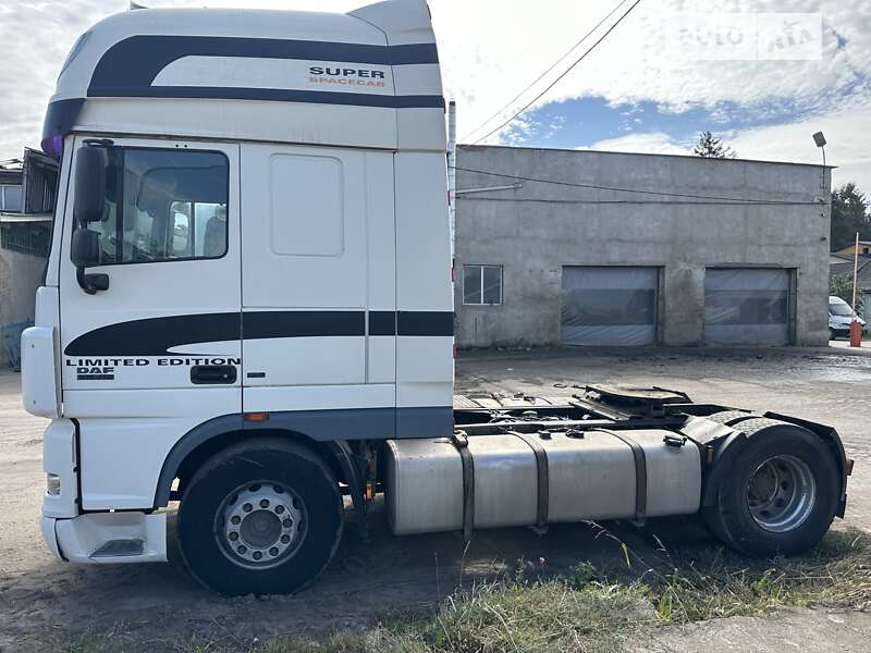 Вантажний фургон DAF XF 105 2007 в Теофіполі