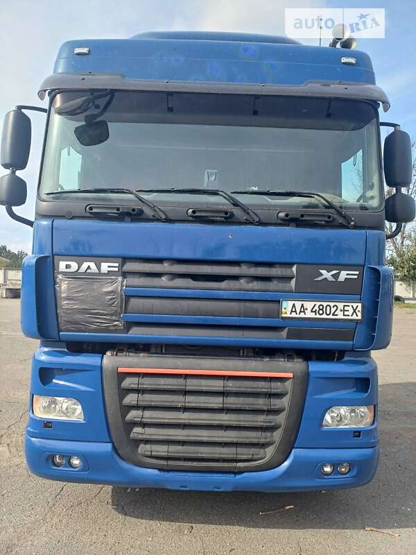 Тягач DAF XF 105 2012 в Киеве