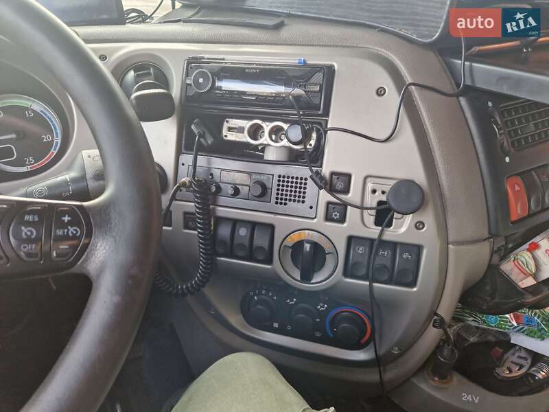 Тягач DAF XF 105 2006 в Львове