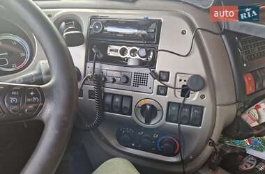 Тягач DAF XF 105 2006 в 