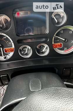 Тягач DAF XF 105 2011 в 