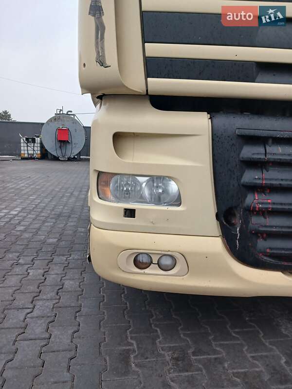 Тягач DAF XF 105 2006 в Львові