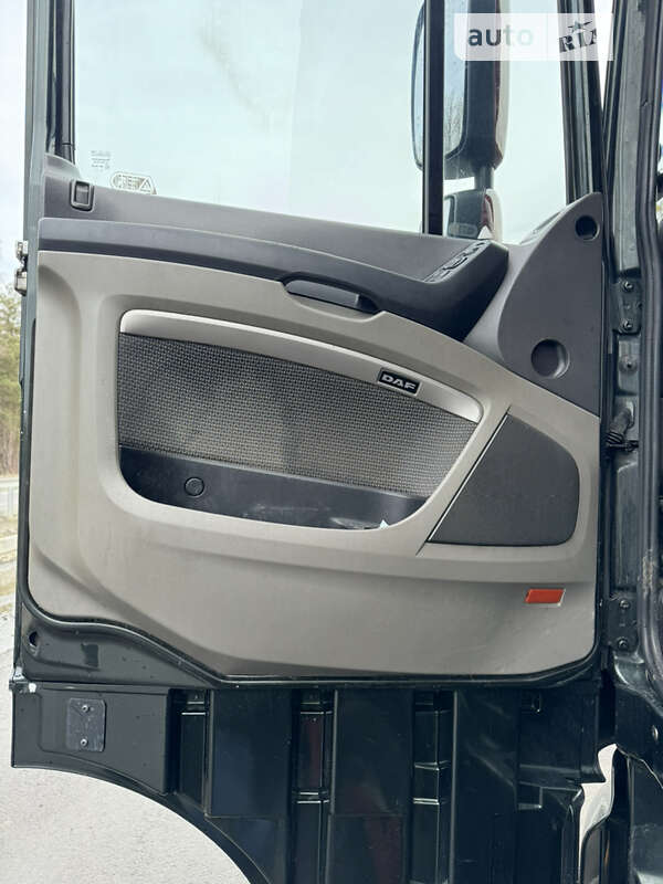 Тягач DAF XF 105 2013 в Славуті