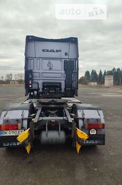 Тягач DAF XF 105 2010 в Дубні