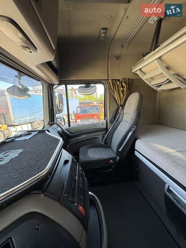 Тягач DAF XF 105 2011 в Ровно