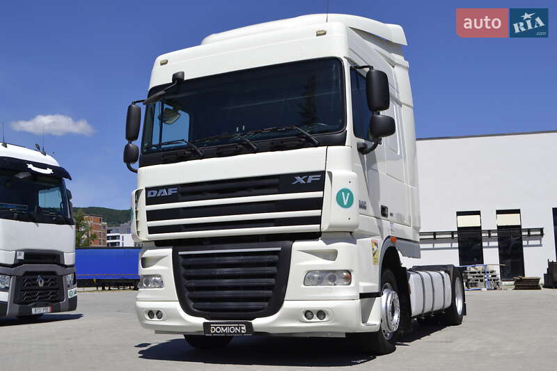 Тягач DAF XF 105 2012 в Хусте