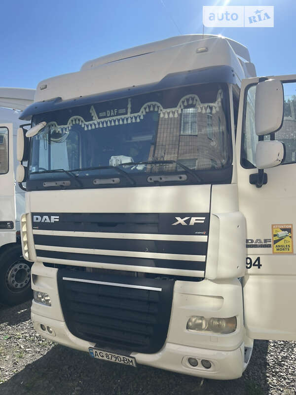 Грузовой фургон DAF XF 105 2009 в 