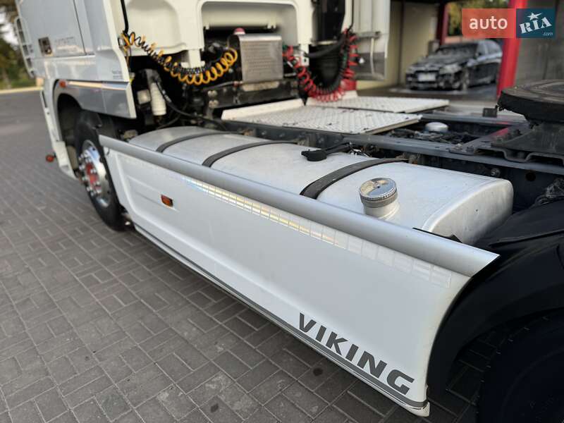 Тягач DAF XF 105 2013 в Дубні