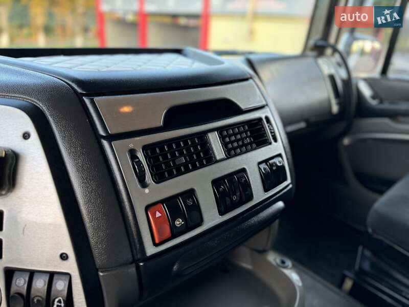 Тягач DAF XF 105 2013 в Дубно