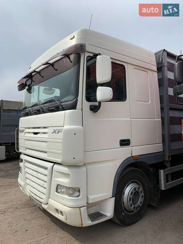 Контейнеровоз DAF XF 105 2012 в Кропивницком
