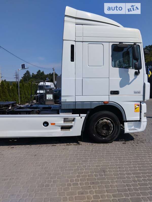 Тягач DAF XF 105 2011 в Яворове