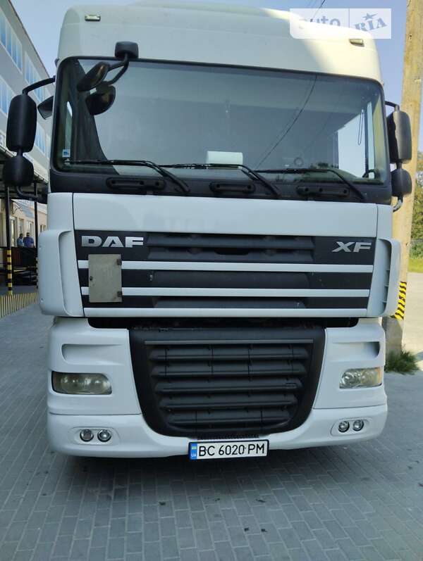 Тягач DAF XF 105 2011 в Яворове