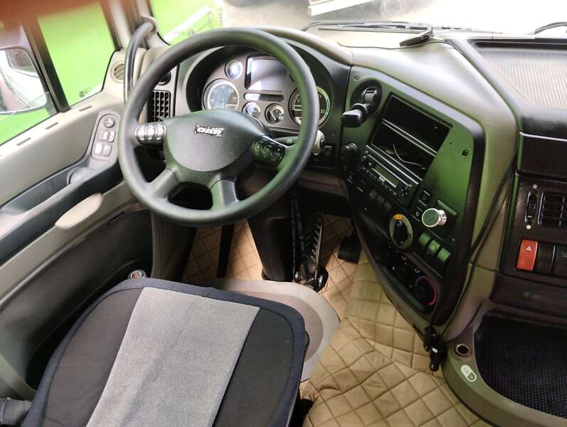 Тягач DAF XF 105 2011 в Яворове