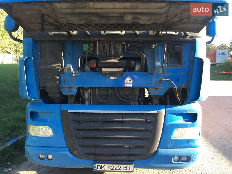 Тягач DAF XF 105 2008 в Ровно