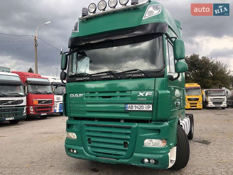 Тягач DAF XF 105 2009 в Вінниці