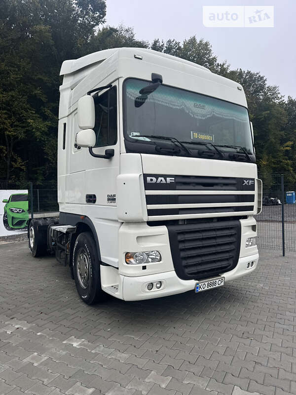 Тягач DAF XF 105 2010 в 