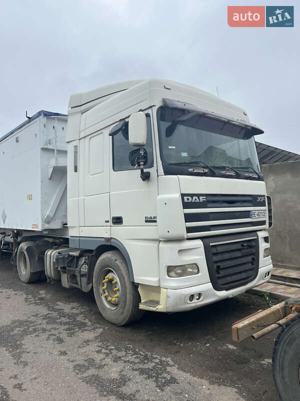 Тягач DAF XF 105 2008 в 