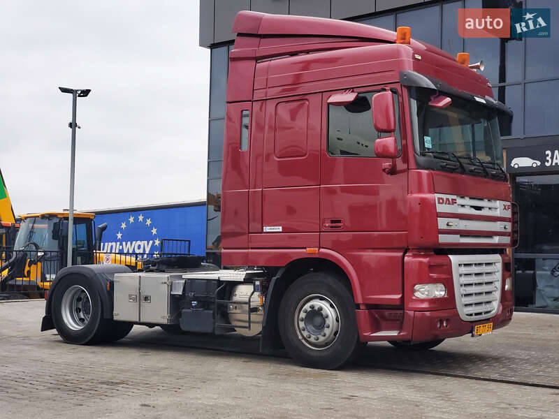 Тягач DAF XF 105 2012 в Ровно