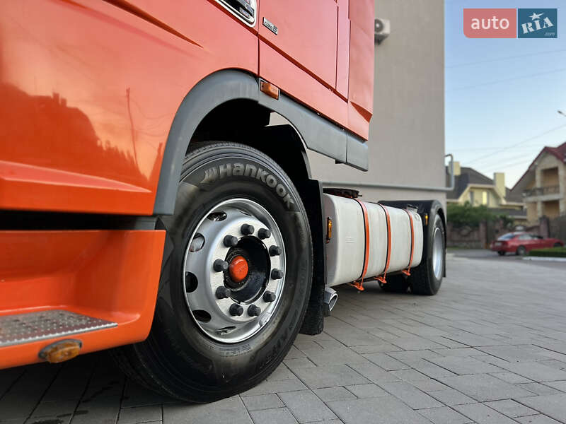 Тягач DAF XF 105 2007 в Ровно