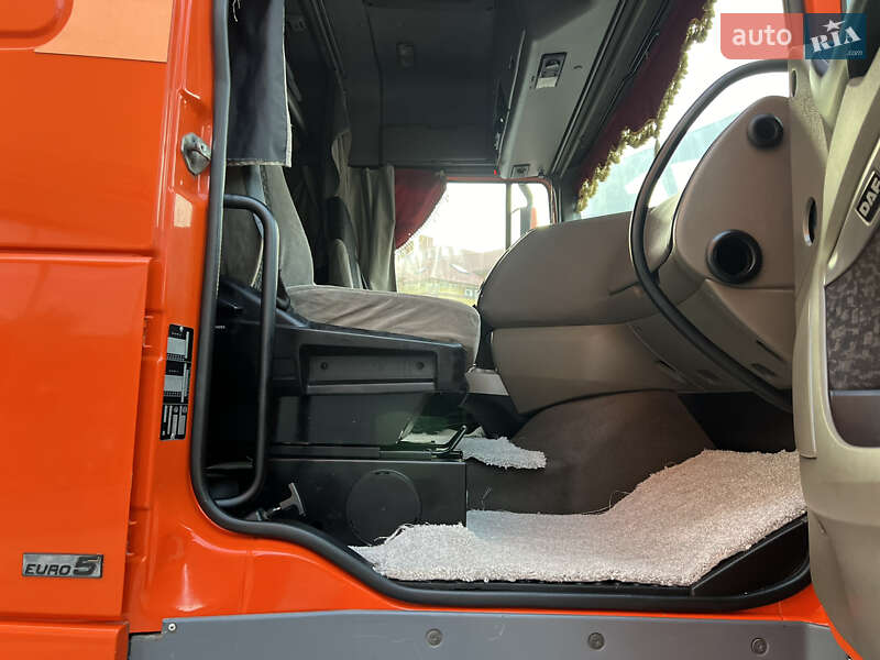 Тягач DAF XF 105 2007 в Ровно