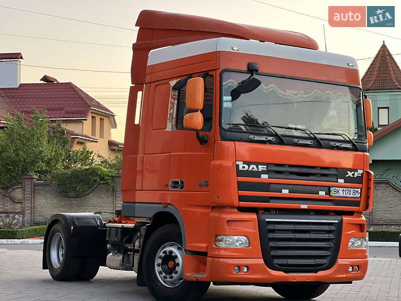 Тягач DAF XF 105 2007 в Ровно