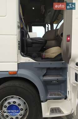 Тягач DAF XF 105 2011 в 