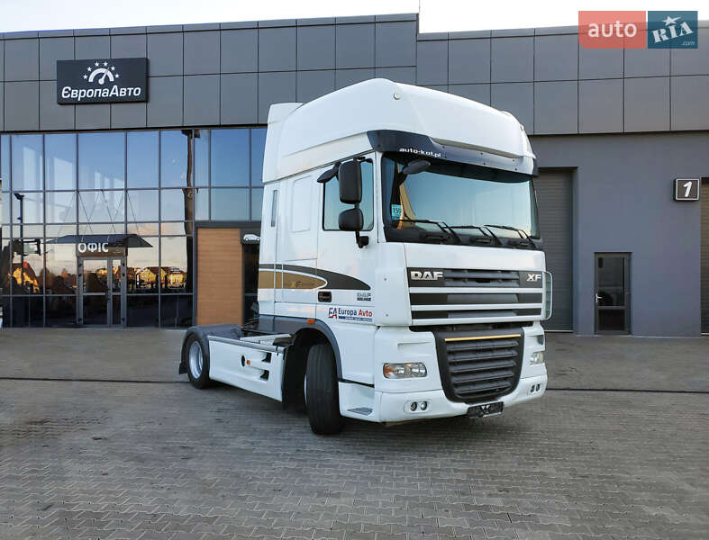 Тягач DAF XF 105 2011 в 