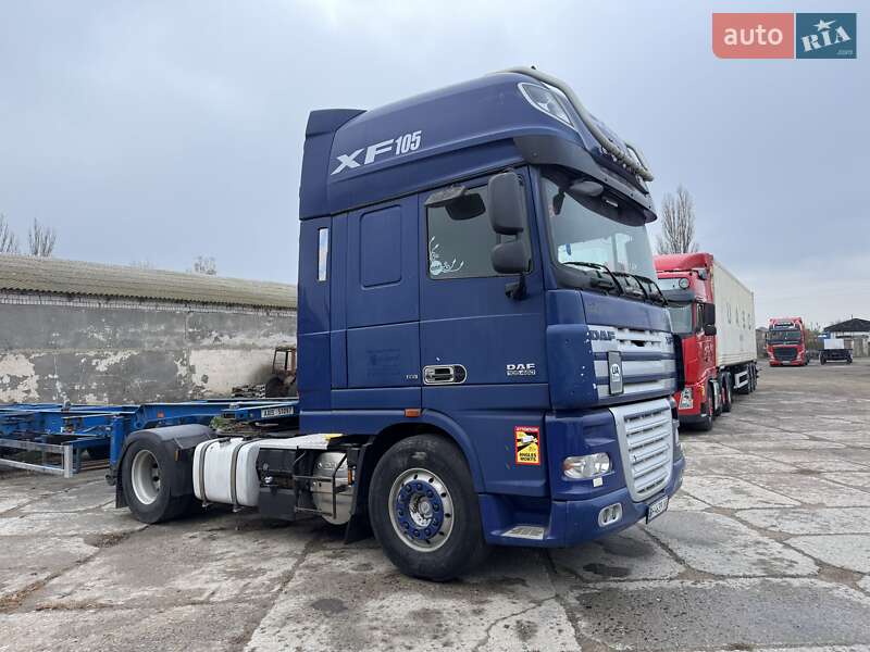 Тягач DAF XF 105 2010 в Одессе