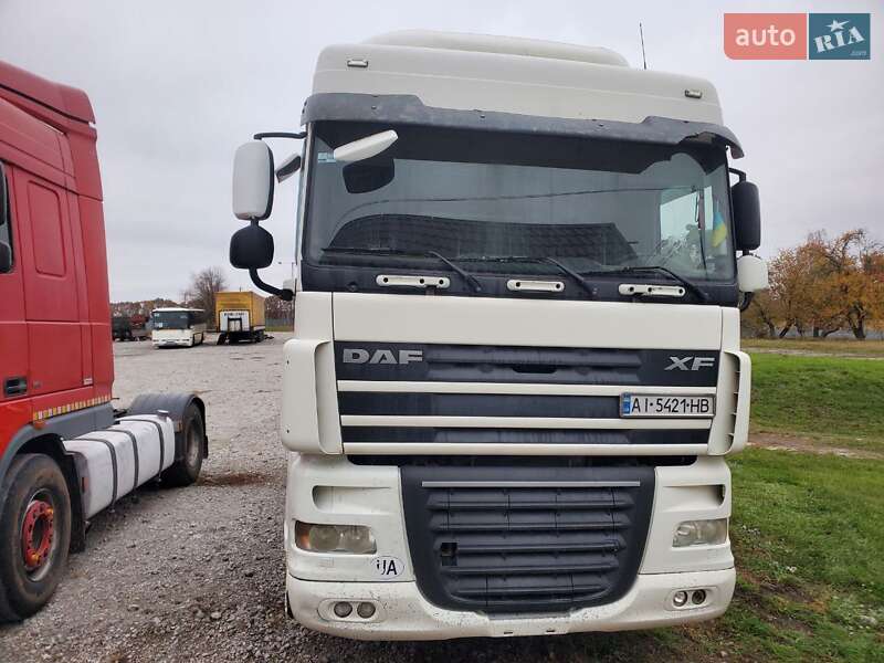 Тягач DAF XF 105 2009 в Переяславе