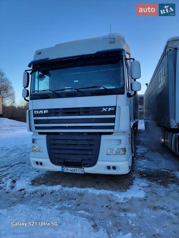 Тягач DAF XF 105 2012 в Чернігові