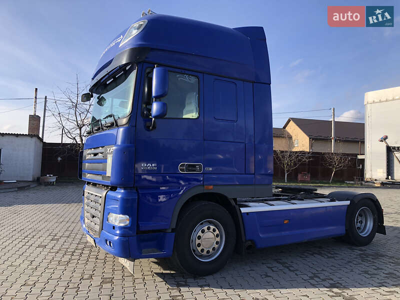 Тягач DAF XF 105 2011 в Луцке