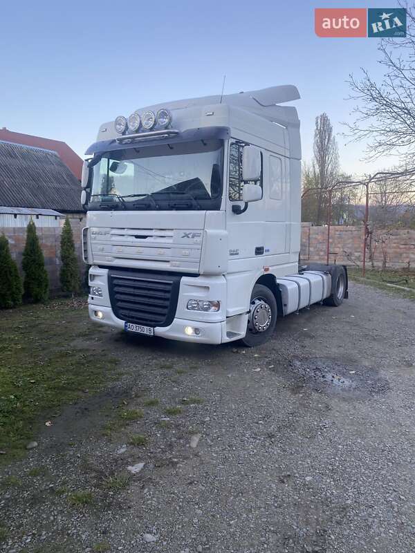 Тягач DAF XF 105 2013 в Тячеве